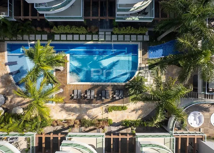 Boulevard 123 D - Apartamento com 3 dormitórios em elegante condomínio com piscina aquecida na praia do centro de Bombinhas